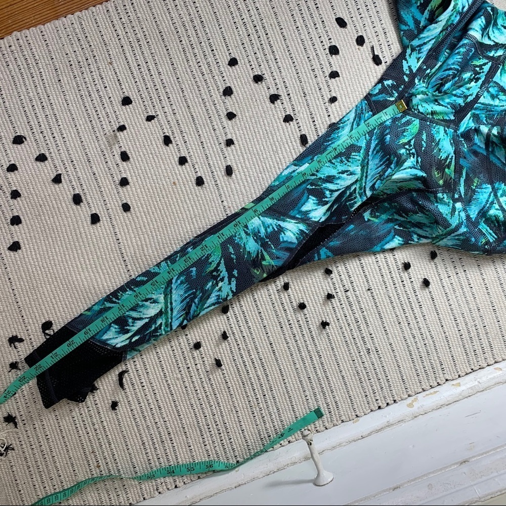 Athleta Tropical Palm Print Mesh Cropped Leggings - Picture 11 of 11